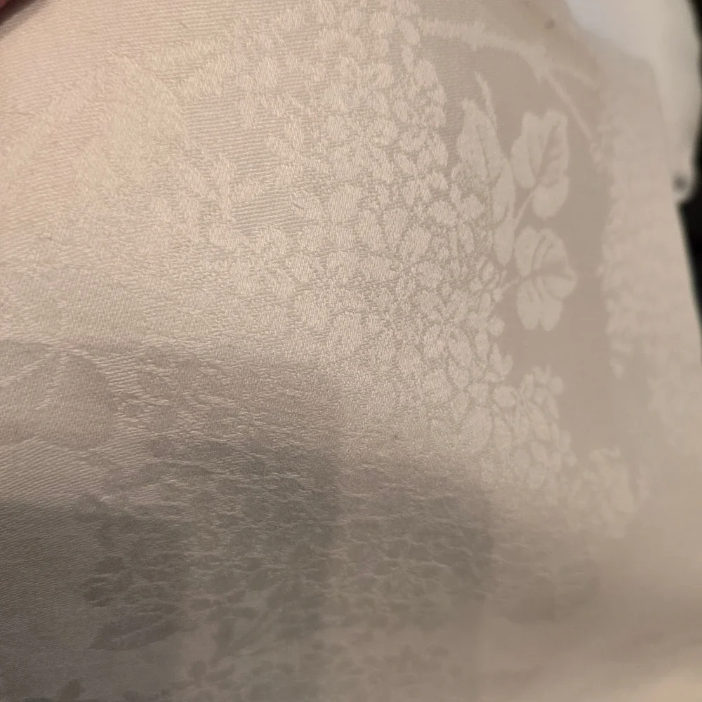 Vintage White Damask Floral Tablecloth Lot 4 Pieces‎ Various Sizes Rectangular
